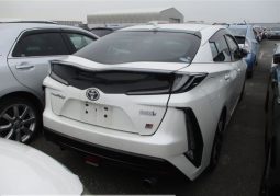 Toyota Prius PHV S GR SPORT 2020 full