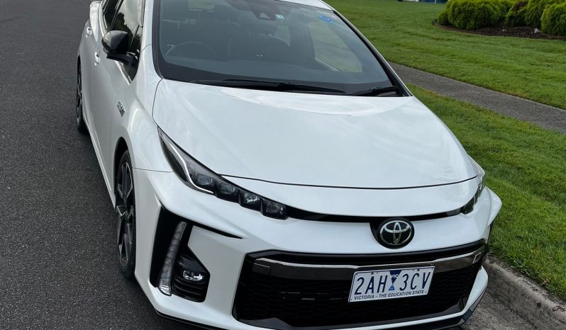 Toyota Prius PHV S GR SPORT 2020 full